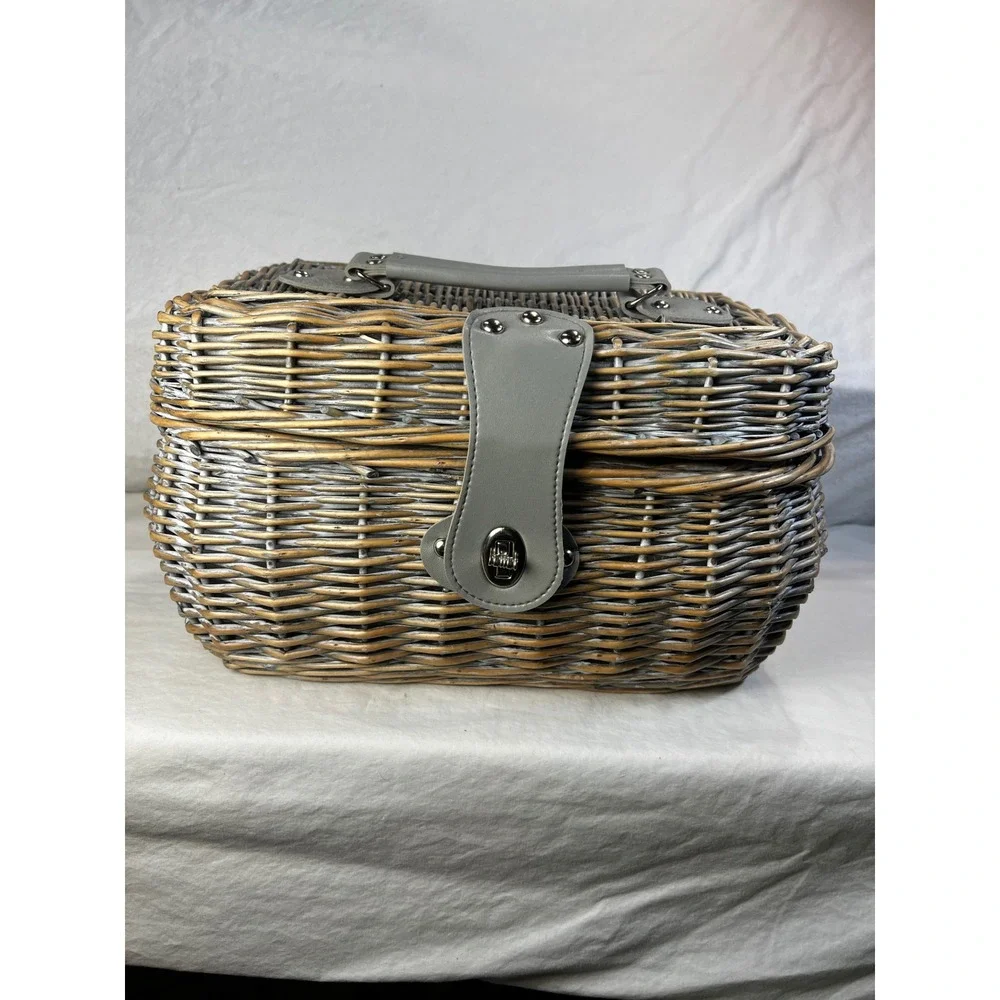 Woven Wicker Picnic Basket Insulated‎ Cooler Grey Wash Blue Stripe Lining Trunk